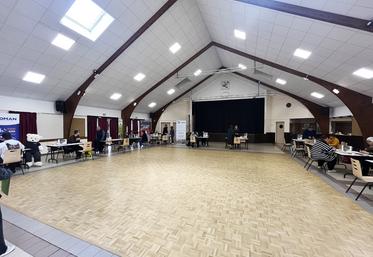 Jeudi 24 avril, à Dadonville. La salle polyvalente est restée désespérément vide tout au long de la matinée du Forum de l'emploi agricole.