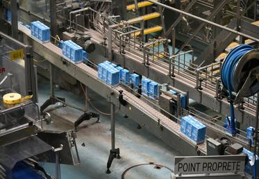 Le visiteur suit le trajet du lait grâce à un parcours en hauteur, pensé pour comprendre chaque phase du process industriel.