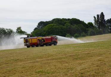 Le danger est bien réel pendant les moissons. La préparation est donc essentielle pour prévenir les incendies. 
