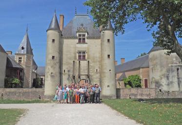 Mercredi 11 juin, la section des anciens exploitants de la FNSEA 45 a visité le château de Chamerolles.
