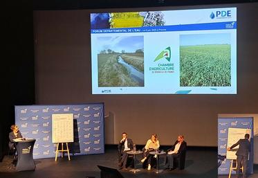 Provins, vendredi 6 juin. Signature de la charte d'engagement du 4e plan départemental de l'eau.