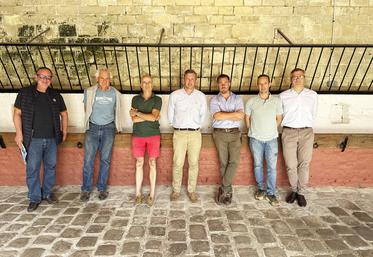 Jeudi 12 juin, à Attainville (Val-d'Oise). Le syndicat local du Pays de France a réuni son conseil d'administration.