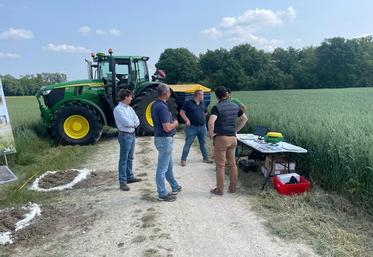 Mardi 3 juin, à Corbeilles-en-Gâtinais. Une vingtaine d'agriculteurs étaient présents lors de la journée organisée par Timac Agro.