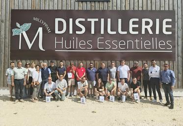 Milly-la-Forêt (Essonne), vendredi 13 juin. La distillerie MillyPPAM a servi d'exemple pour les échanges sur la diversification.
