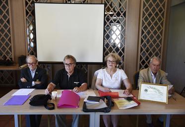 Meaux, jeudi 19 juin. Laurence Benoit a présidé l'assemblée générale de l'Amoma 77 avec à ses côtés des membres de son bureau, François Timbert, Gérard Lamarcq et Guy Linstrumelle. 