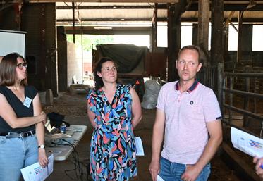 Mardi 24 juin, à La Fontenelle. Après l'assemblée générale du Syndicat conseil élevage lait, les participants ont visité l'exploitation laitière de Benoît Aubin et participé à des ateliers organisés par la chambre d'Agriculture. 