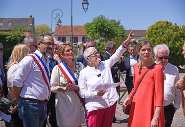 Jeudi 3 juillet, à La Ferté-Saint-Aubin. La maire, Katia Bailly, a présenté les projets à venir pour la commune, en présence de la députée Constance de Pélichy, ancienne maire, qui a dû céder son mandat municipal lors de son élection à l’Assemblée nationale.