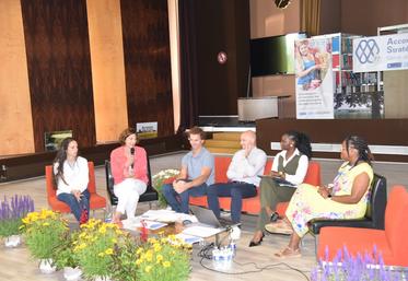 Le Mée-sur-Seine, jeudi 12 juin. Moment d'échanges entre différents acteurs sur l'espace AS connect et la cybersécurité. 