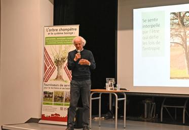 Ernst Zurcher est intervenu sur le sujet des trognes, vendredi 25 avril dernier, au sein de l'auditorium du lycée agricole de Vendôme. 