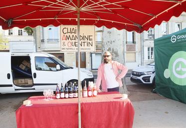 Amandine et Quentin, vignerons à Orléans, signent des cuvées naturelles « 100 % raisin » et font rayonner les appellations Orléans et Orléans-Cléry aux côtés de leurs vins de France.