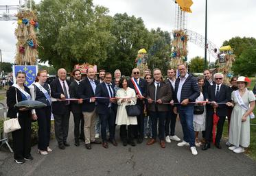 La préfète du Loiret a inauguré le comice agricole de Ferrières-en-Gâtinais aux côtés des élus et représentants professionnels.