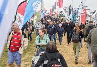 Jeudi 4 septembre, à Outarville (Loiret). En dépit d'une météo mitigée, la 32e édition d'Innov-agri a néanmoins attiré quelque 45 000 visiteurs sur trois jours.
