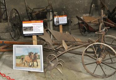 À Chigy (Yonne). Le matériel prêté par Jean-Michel Besancenot est exposé à Terranova Farm Family.