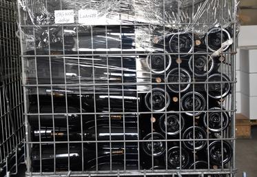 Aujourd'hui, le recyclage des bouteilles en verre constitue la norme. Mais une dynamique est en marche pour aller vers le système de consigne, qui réduirait significativement l'empreinte carbone des domaines viticoles.