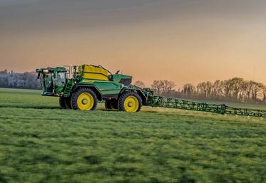 Fabrication 100 % John Deere, le 500 R se décline en deux versions d’une capacité de 4 000 et 5 000 litres.