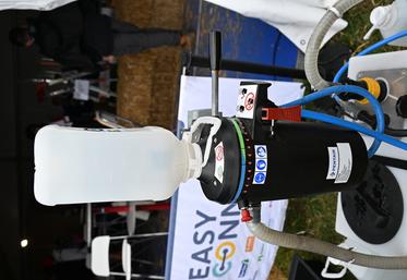 Mis au point conjointement par les firmes phytosanitaires et les constructeurs, le système de transfert fermé Easyconnect devrait se généraliser progressivement. 