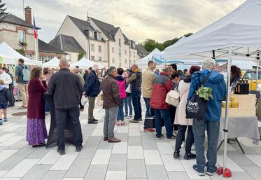 Vendredi 12 septembre, à Lèves. Les chalands du marché nocturne Je Croqu'eurélien ont pu profiter d'une météo clémente.