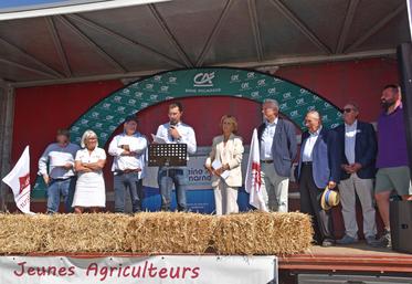 Villebéon, dimanche 7 septembre. À l'issue de l'inauguration officielle, place aux discours, ouverts par le président de Jeunes agriculteurs de Seine-et-Marne, Maxime Liévin.