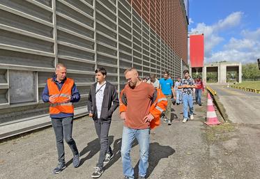 Limay (Yvelines), vendredi 5 septembre. Dans le cadre du mentorat avec Sevépi, les élèves de l'Esta ont pu découvrir le silo portuaire.