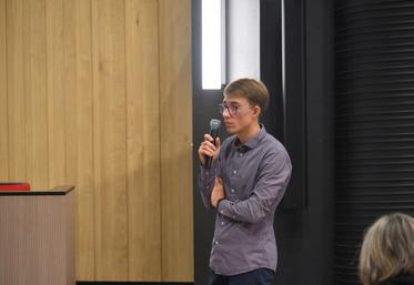 Mardi 23 septembre, à Orléans. Mathys Alders, étudiant ingénieur à l’Esa d’Angers, a présenté les résultats de son mémoire de fin d’études.