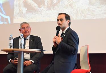 Mardi 16 septembre, à Vineuil. Jean-Christophe Mandard et Hayik Afsar, respectivement président et directeur de Groupama Paris-Val de Loire, ont évoqué les actualités de l'assureur.