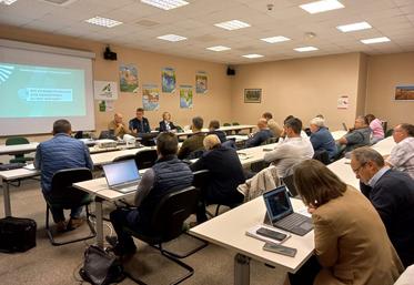 Mardi 23 septembre, à Blois. Hervé Lapie, secrétaire général de la FNSEA, a échangé avec les représentants des échelons départementaux de la région.