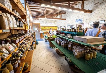 Le Point accueil diversification de la chambre d'Agriculture apporte un suivi individualisé des projets des exploitants agricoles.