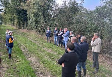 Le projet Carbocage a été lancé sur l’exploitation laitière bio de Kévin Lemaire et Arnaud Testard, à Autry-le-Châtel, en présence de la chambre d’Agriculture et du conseil départemental du Loiret.