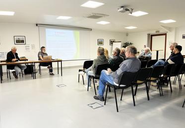 Étampes (Essonne), mercredi 10 septembre. L'Association des propriétaires et agriculteurs de l'Essonne (Apa 91) s'est réunie en assemblée générale.