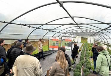 Durant l'après-midi portes ouvertes, plusieurs ateliers étaient organisés, à l'image d'une présentation des travaux conduits sur les itinéraires de culture innovants en pépinières de pleine terre (ornementales et fruitières).