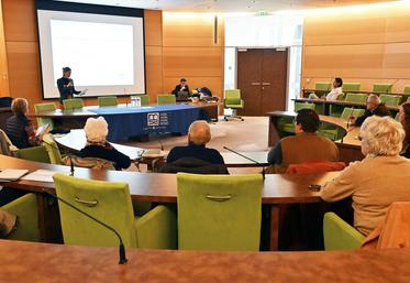 Mercredi 29 octobre, à Chartres. La MSA a organisé un ciné-débat autour du documentaire Femmes de la terre, d'Édouard Bergeon. 
