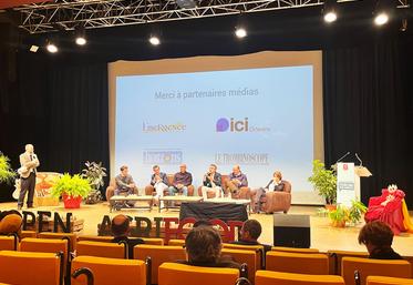 Mardi 25 novembre, les tables rondes et controverses ont réuni un large panel d’intervenants, des responsables agricoles aux dirigeants de grandes enseignes comme Carrefour ou Metro, illustrant la diversité des acteurs mobilisés autour des enjeux alimentaires.