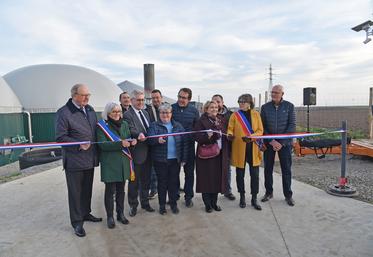 Larchant, vendredi 12 décembre. Associés, élus et directrice clients territoires Île-de-France de GRDF, ont officiellement inauguré le méthaniseur Biogaz du plateau.