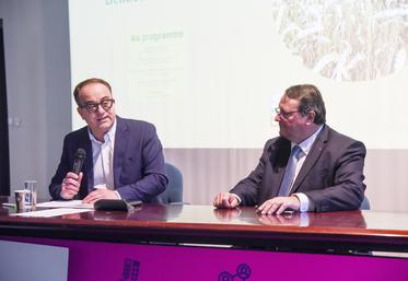 Le 12 décembre, à Châteaudun. Collecte en berne mais résultats records pour la coopérative Bonneval Beauce et Perche, présidée par Arnaud Mercier (à g.) et dirigée par Guillaume Rivet.