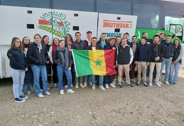 Les 22 étudiants de BTS ACSE 2e année du Chesnoy ont mené un projet de voyage d’étude au Sénégal après plus d’un an de préparation collective, mêlant formation, actions de financement et partenariats pédagogiques.