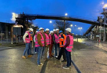 Vendredi 12 décembre, à Pithiviers. L'échelon local de Pithiviers a visité la sucrerie après avoir tenu son assemblée générale.