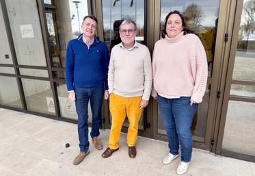 Lundi 26 janvier, à Châteaudun. Xavier Marin, Paul-Henri Doublier et Marie Levassor (de g. à d.), respectivement directeur, président et directrice-adjointe du campus de Nermont. 