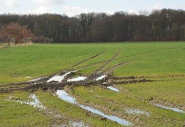 Le calcul des indemnités prend en compte la perte de récolte, les dégâts aux cutures et les dommages aux sols.