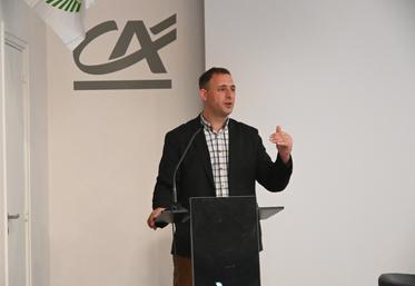 Le président de la FNSEA 41, Olivier Hardouin, a introduit et animé les débats tout au long de l'assemblée générale.