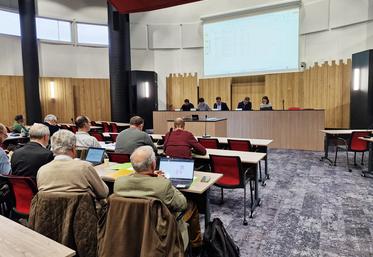 Vendredi 6 mars, à Orléans. Les élus consulaires ont tenu la première session départementale de l’année, présidée par Valentin Caron.