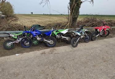 Vendredi 6 mars, au Mesnil-Aubry (Val-d'Oise). Les forces de l'ordre ont saisi cinq engins motorisés au cours d'une opération.