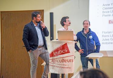 Vendredi 20 mars, à Châteaudun. L'assemblée générale de JA CVL est l'occasion pour son président, Clément Carteron (à g.), de présenter les membres du nouveau conseil d'administration comme les Euréliens Jules Gautier (au c.) et Rémy Lefèvre (à d.).