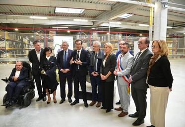 Vendredi 27 mars, à Saran. Le ministre du Travail et des Solidarités, en déplacement sur le site John Deere, a échangé avec les élus locaux et la direction de l’entreprise autour des enjeux d’inclusion et de conditions de travail.