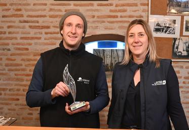 Benoît Cadart, vigneron au château de Quinçay, à Meusnes, a reçu le Prix de la dynamique qui récompense des exploitations innovantes.