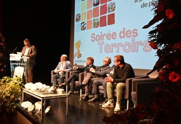 La Chaussée-Saint-Victor, lundi 30 mars. La troisième édition de la soirée des producteurs s'est tenue à la salle du Carroir en présence de plus de 150 personnes. 