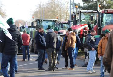 Les FRSEA, les JA et les Chambres consulaires du bassin Loire-Bretagne appellent à la mobilisation lundi 28 avril devant l'Agence de l'eau à Orléans.