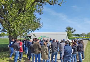 Mercredi 22 avril, à Étampes (Essonne). Les Cercles d'Étampes-Méréville et Dourdan-Limours ont organisé un tour de plaine spécial betteraves.