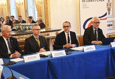Jeudi 30 avril, à Blois. Joseph Zimet, préfet de Loir-et-Cher, a réuni les acteurs économiques du département.