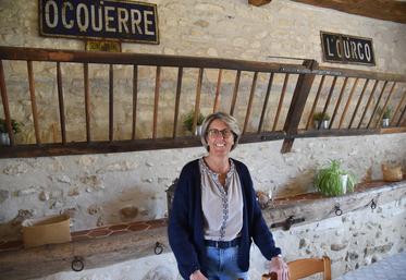 Ocquerre (Seine-et-Marne), mardi 28 avril. Hélène Gautier gère l'activité quotidienne liée au gîte (ménage, réservations, accueil, petites réparations) quand son époux se charge des travaux plus importants. 