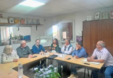 Lundi 11 mai, la FNSEA 45 a rencontré la députée Marie-Philippe Lubet pour l'alerter sur les enjeux de compétitivité, d’accès aux moyens de production et appeler à une loi d’urgence en faveur de la production agricole.